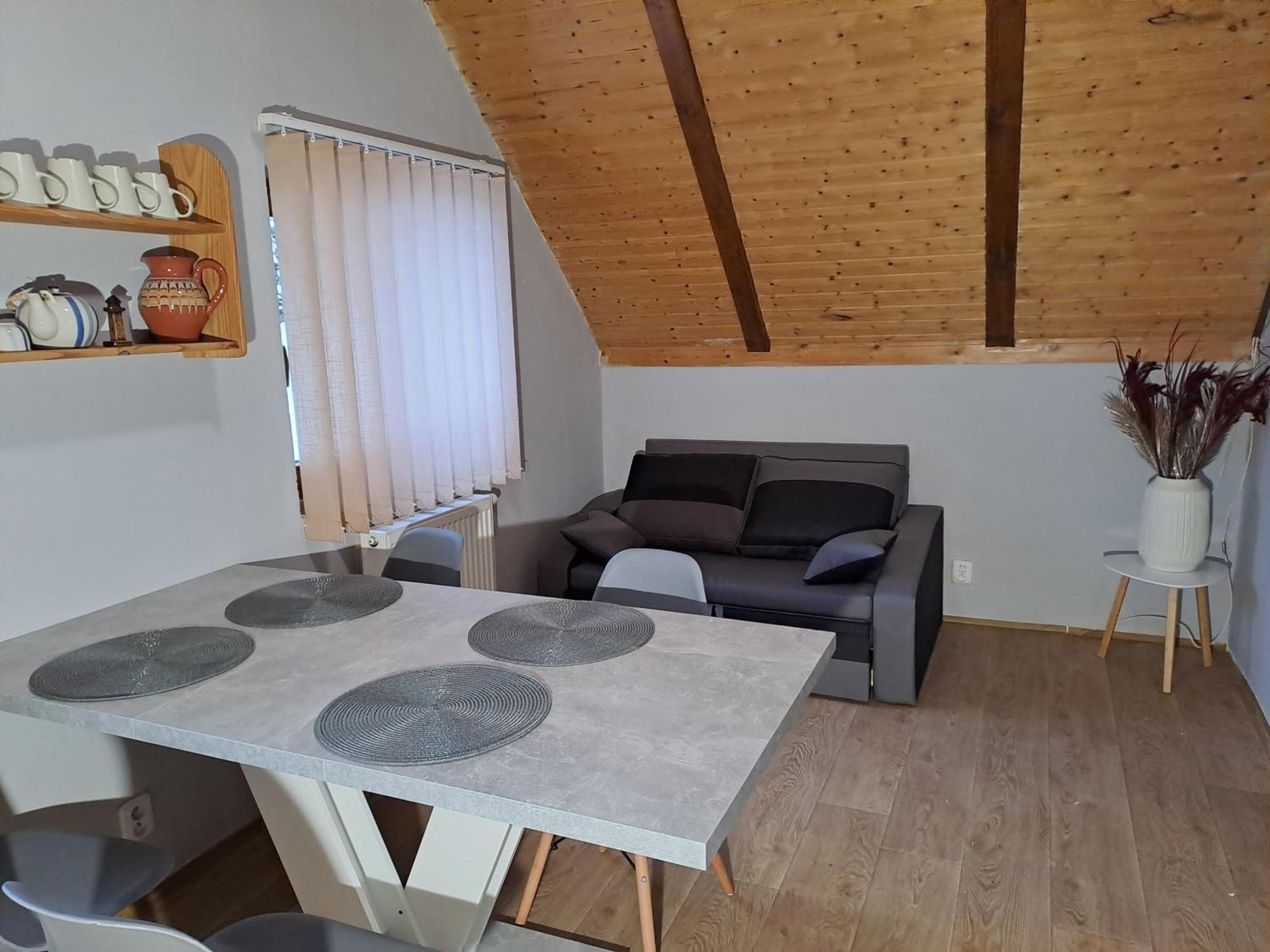Apartman Albrecht ألبيرتشيك في ييزريسكي هوراش المظهر الخارجي الصورة